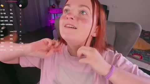 Snapshot of juliet_schoolgirl chatting on December 24, 10:49 pm Juliet online show from December 24, 10:49 pm