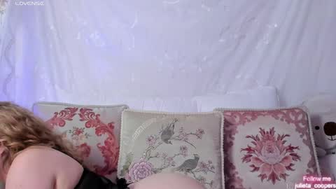 Juli  online show from May 11, 5:03 am