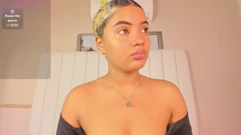 Snapshot of julieta_flower chatting on October 13, 2:52 pm Julieta IG juietaflower06 online show from October 13, 2:52 pm
