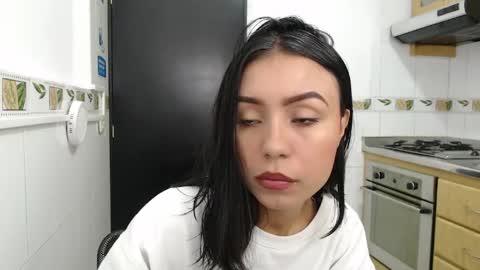 julieta_fn online show from April 17, 1:57 pm