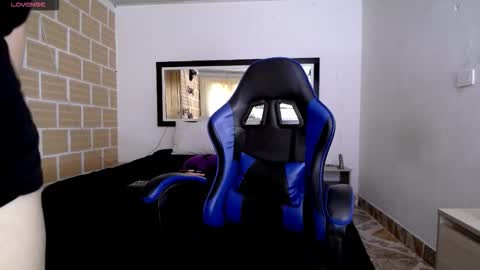 Julieta Rodriguez online show from November 26, 5:32 pm