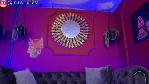  Julieta  online show from June 5, 12:10 pm