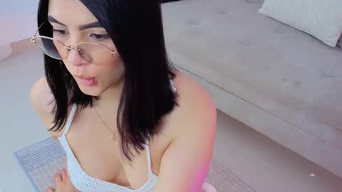 julietaxlcl online show from December 16, 10:05 pm