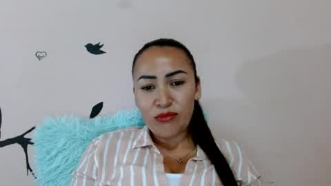 juliette_mur0 online show from July 17, 9:39 pm
