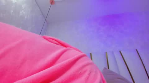 juliette_pretty_ online show from February 24, 8:01 pm