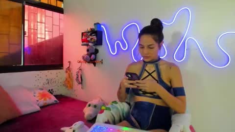 Snapshot of juliette_sweet05 chatting on October 27, 4:18 pm juliette online show from October 27, 4:18 pm