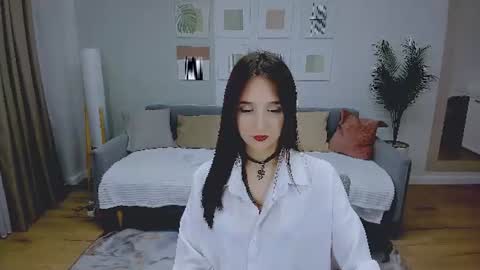 juliettemonli online show from June 19, 11:27 am