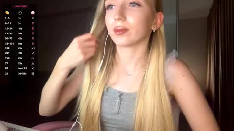 Sofie online show from December 15, 5:31 pm