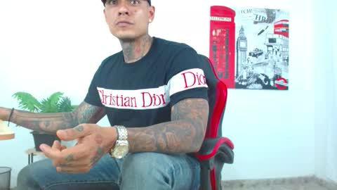 juniior_333 online show from November 25, 10:19 pm