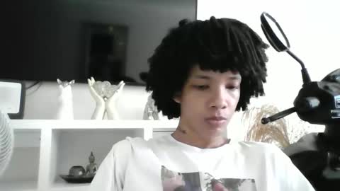 junior_thegoldenboy online show from May 17, 4:16 pm