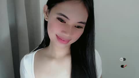 Julia online show from February 25, 6:12 pm