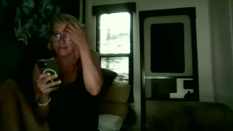 CamperGirl online show from June 12, 2:05 pm