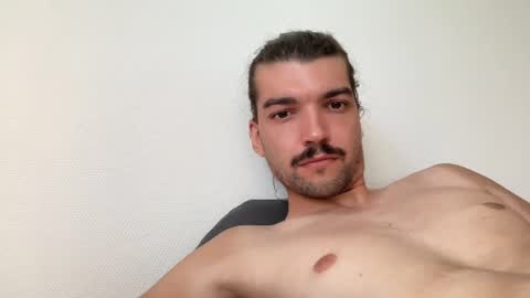 just_a_guy_with_a_big_cock online show from July 18, 3:58 pm