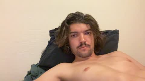 just_a_guy_with_a_big_cock online show from June 22, 7:16 am