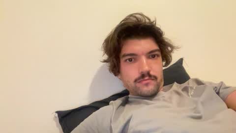 just_a_guy_with_a_big_cock online show from October 15, 7:04 pm