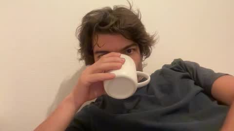 just_a_guy_with_a_big_cock online show from October 16, 7:13 pm