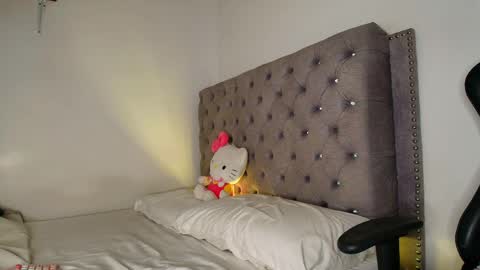  Isa y Luci  online show from April 10, 6:56 pm