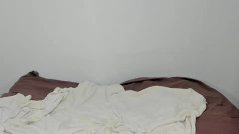 Jeni online show from February 17, 5:01 pm