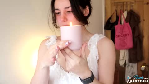 Billie  B  William online show from February 21, 3:43 pm