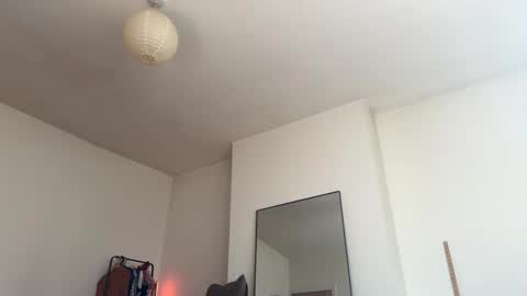 Billie  B  William online show from April 13, 8:40 am