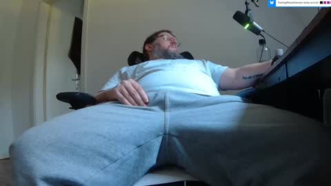 Just Flo ---  online show from May 1, 5:29 pm