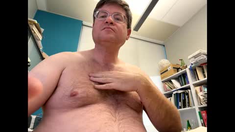 justfunguy221287 online show from November 18, 9:40 pm