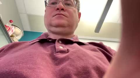 justfunguy221287 online show from December 31, 7:07 pm