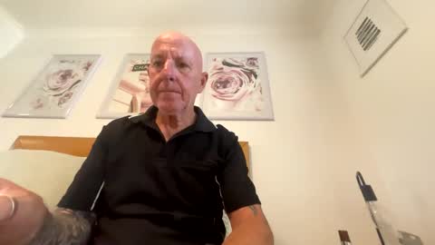 justhavingfun2468 online show from January 9, 6:27 am