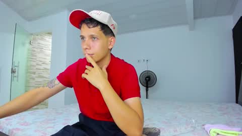 Snapshot of justin_biker chatting on September 22, 6:17 am justin_biker online show from September 22, 6:17 am