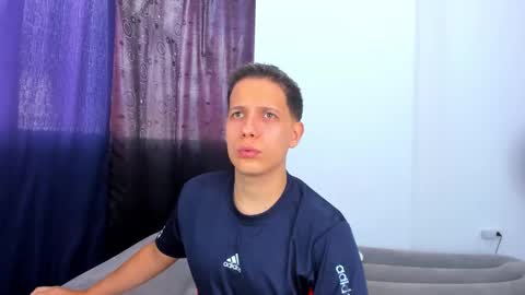 Snapshot of justin_biker chatting on December 7, 8:33 pm justin_biker online show from December 7, 8:33 pm