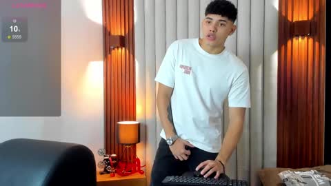 Justin online show from November 19, 11:53 am