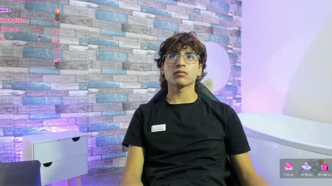  justin  online show from March 30, 11:43 am