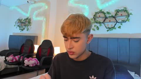 Justin online show from September 17, 11:46 am