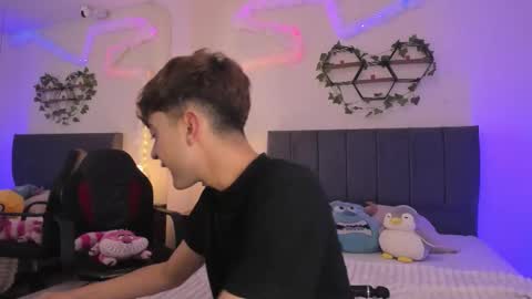 Justin online show from December 22, 11:39 am