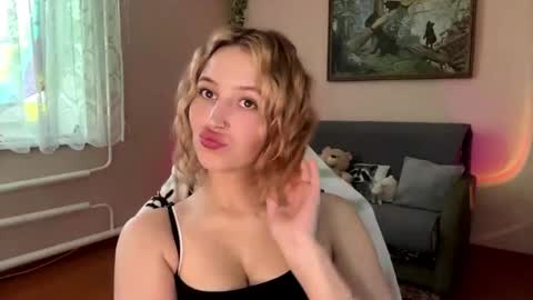 Jenny online show from May 3, 9:04 am