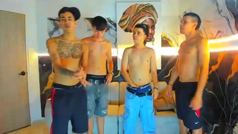 justingtime21 online show from June 18, 5:57 am