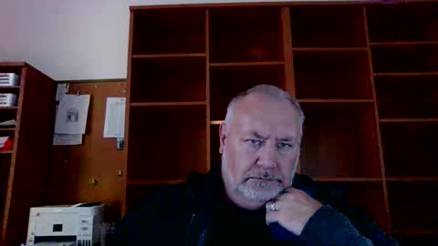 justme196756 online show from November 2, 3:12 pm