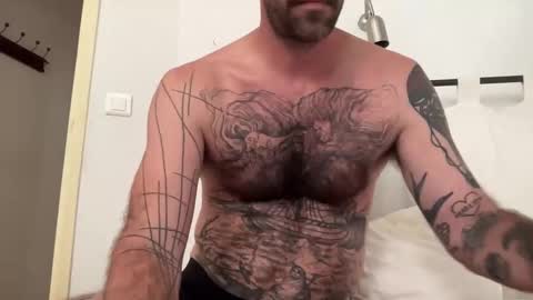 Snapshot of justmeandyou00 chatting on October 13, 1:35 pm justmeandyou00 online show from October 13, 1:35 pm