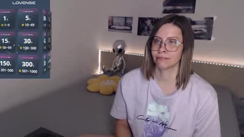 Julie online show from January 25, 5:18 am