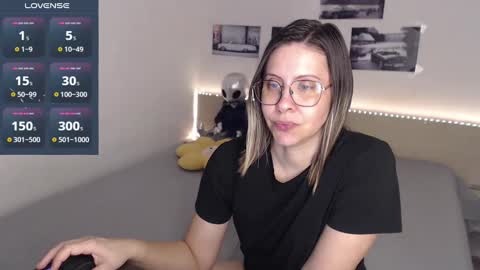 Julie online show from February 1, 5:18 am