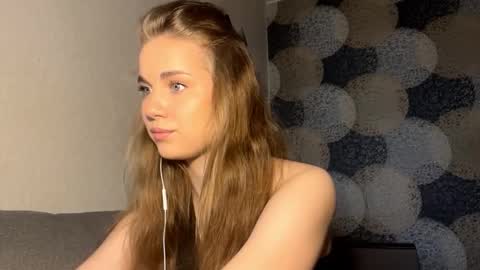 Melissa online show from March 15, 6:18 am