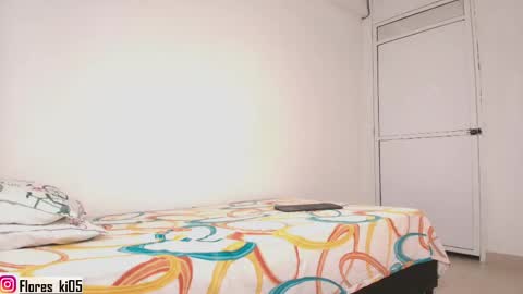 k_florez online show from May 6, 5:52 pm