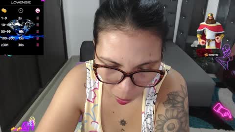 Snapshot of kaarlaa_ chatting on January 31, 6:36 pm Karla online show from January 31, 6:36 pm