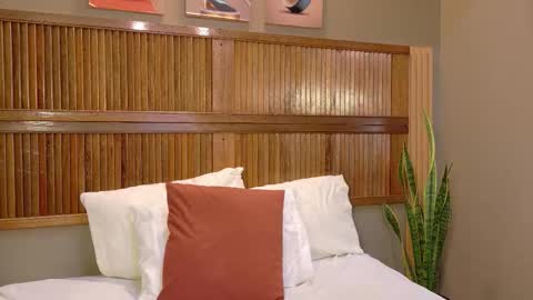 kaiawhite online show from February 26, 9:18 pm