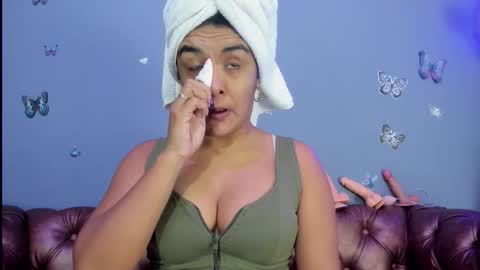 kaira_mosse_ online show from November 18, 11:46 am