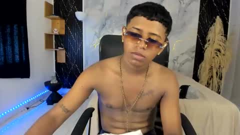 kaiser_alpha777 online show from April 12, 6:23 pm