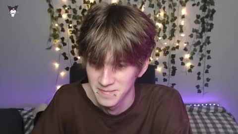 slutkai online show from November 11, 11:40 pm