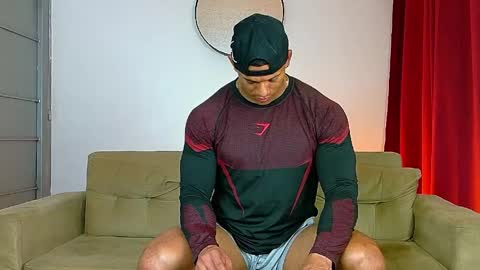 kale thomson online show from March 30, 11:38 pm