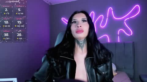 Snapshot of kali_ka chatting on October 12, 10:55 pm Kali Ka Please help me with your thumbs up its important dont forget my birthday on October 26 online show from October 12, 10:55 pm