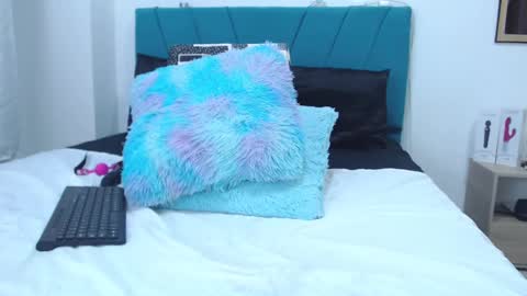 Snapshot of kam_lopez chatting on February 12, 2:14 am Kamilalopez online show from February 12, 2:14 am